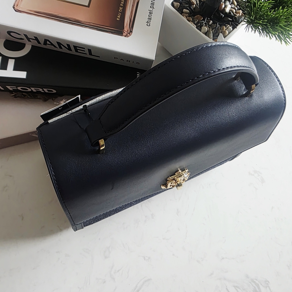 Ralph Lauren Navy Blue Satchel with Gold Accent - Picture 4 of 7
